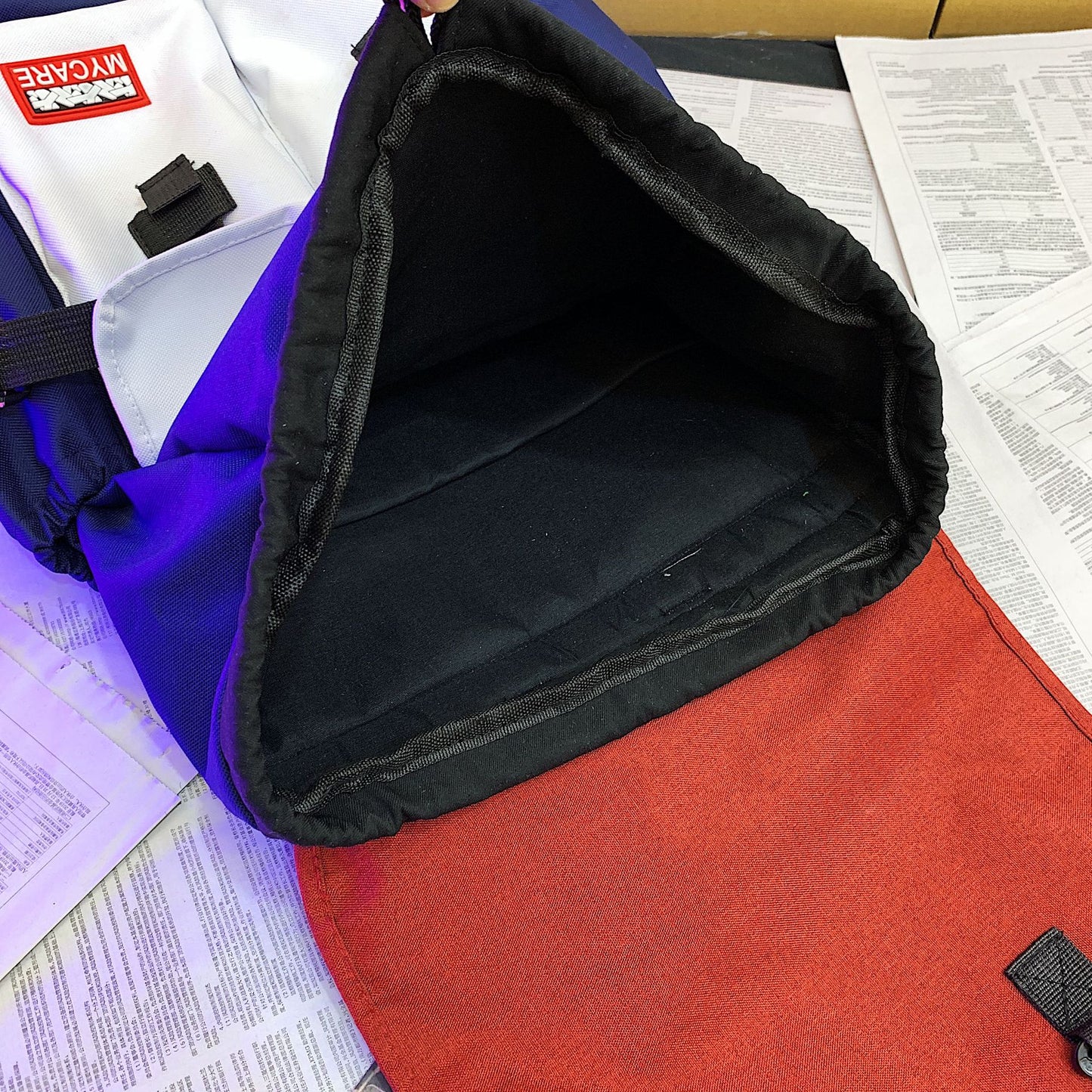 Dollcini Egyetemi Hátizsák – Vízálló, Ergonomikus és Tartós Diáktáska