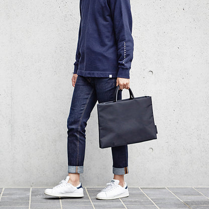 Dollcini Vízálló Laptoptáska – Stílusos és Tartós, Napi Használatra