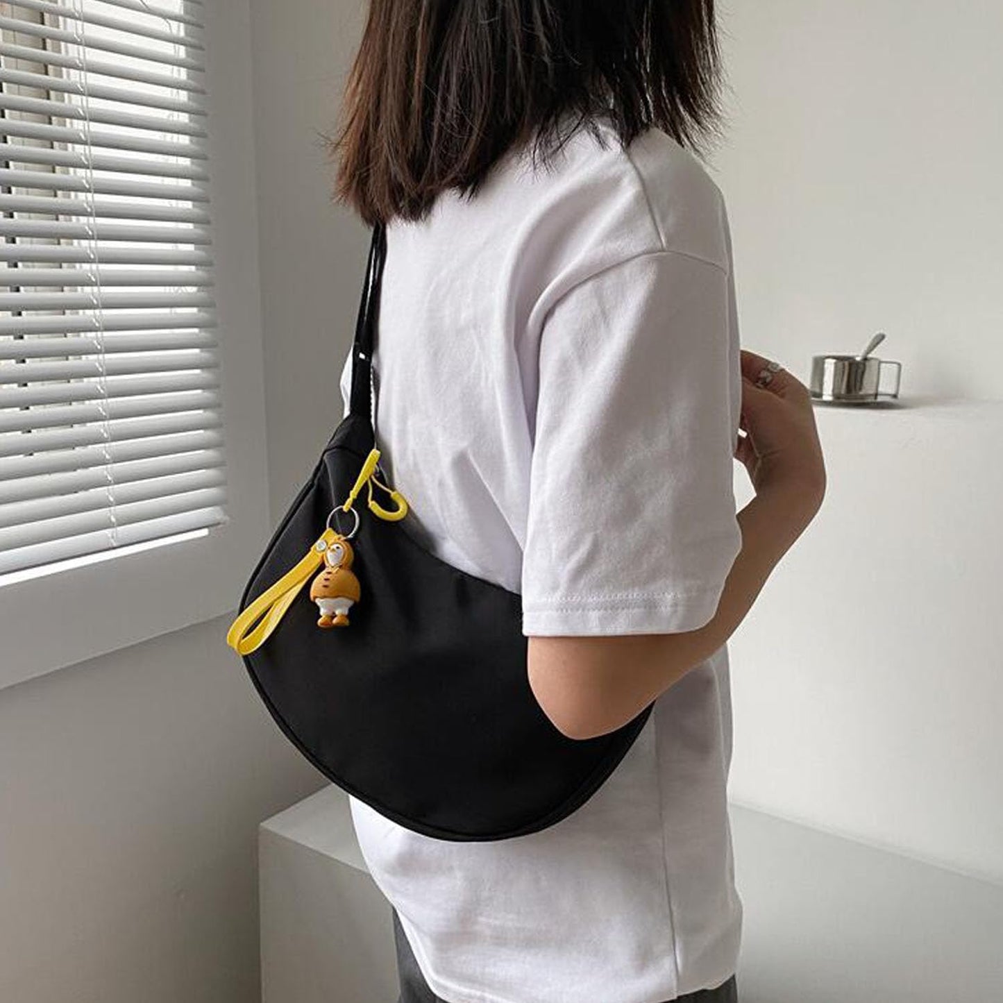 Dollcini Női Félhold Válltáska – Vízálló Szövet, Mindennapokra